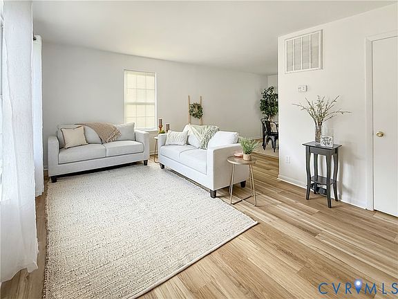 3rd image of 9279 Lost Forest Dr