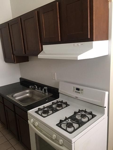 2nd image of 832 W Sunnyside Ave APT 1N