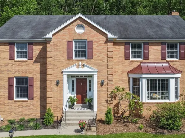 609 Twin Pine Rd, Pittsburgh, PA 15215