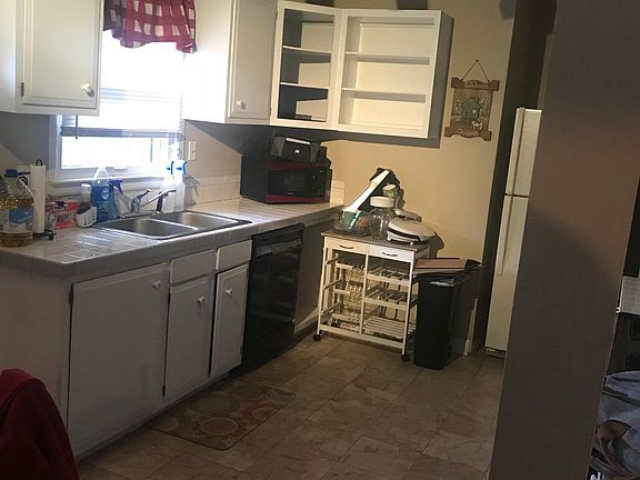 5th image of 1923 Garland Ave