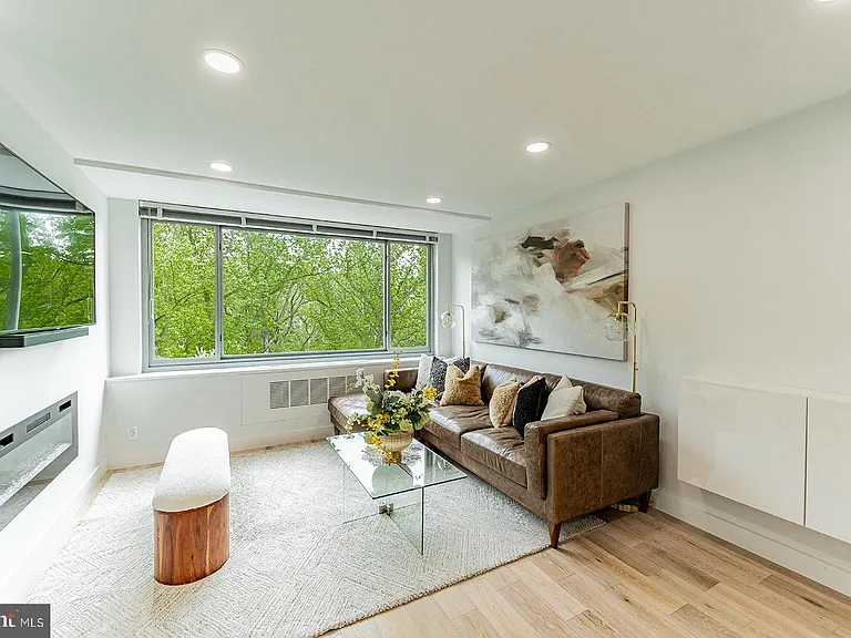4200 Cathedral Ave NW #1005 — Photo 7