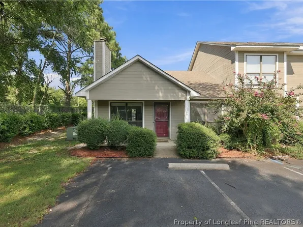 150 Aloha Dr, Fayetteville, NC 28311