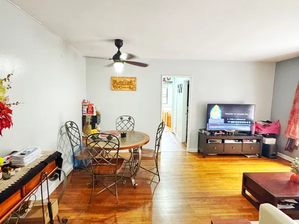 2705 Kings Highway image 5 of 20