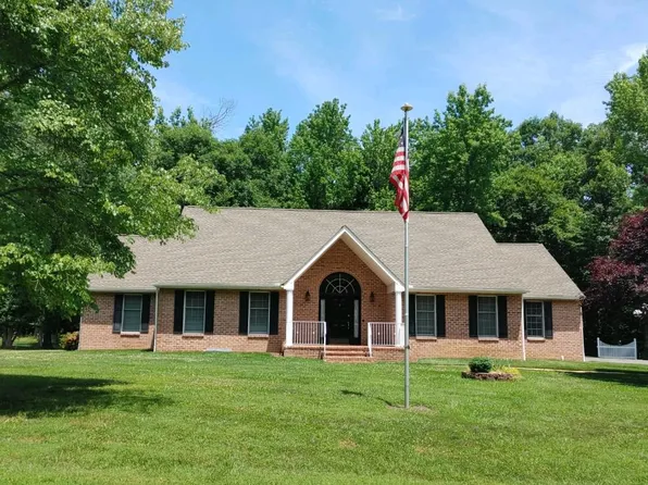 55 Charles St, Elkton, MD 21921