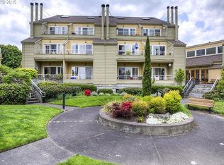 209 N Hayden Bay Dr, Portland, OR 97217