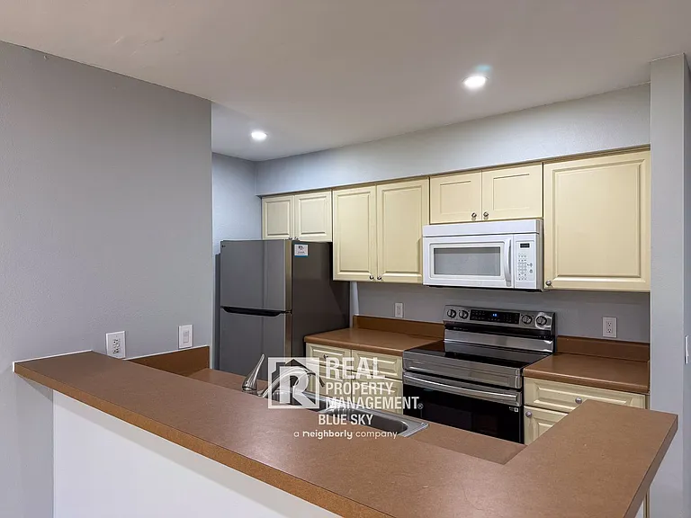 9481 Highland Oak Dr #1502 — Photo 2