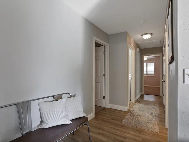 2423 W Corvina Ave — Photo 16