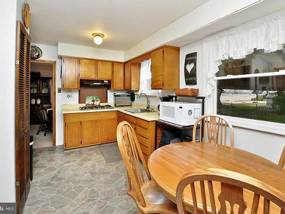 5th image of 400 S Arthur Dr