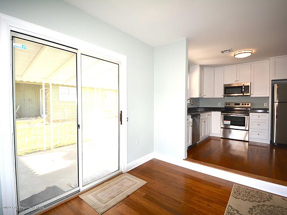 5th image of 90 Falmouth Avenue