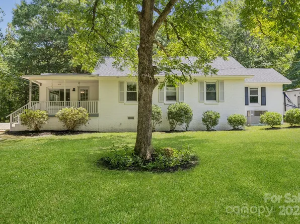 1451 Kings Cir, Lancaster, SC 29720