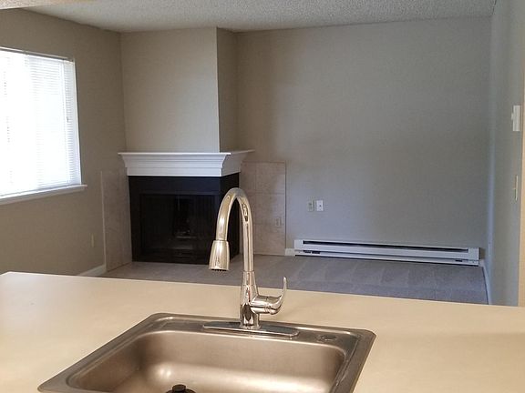 4th image of 10848 NE 68th St APT 107