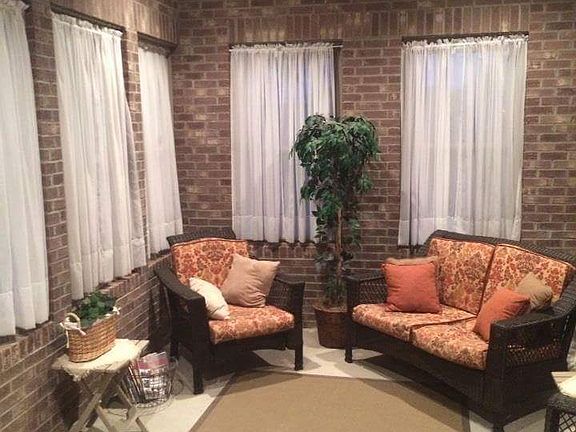 Sun porch