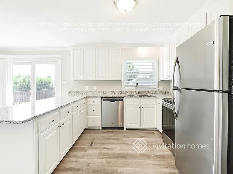 2134 Hopedale St — Photo 9