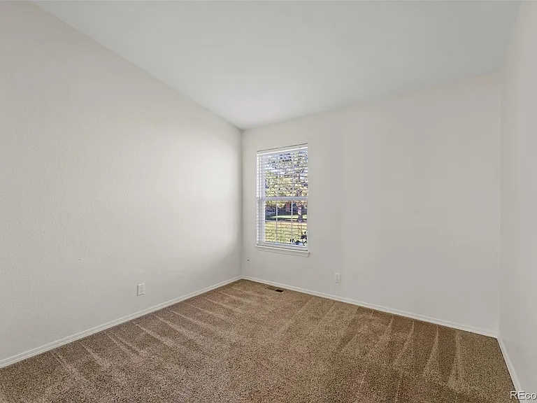 6082 Colony Cir — Photo 13