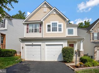 3433 Eagle Ridge Dr, Woodbridge, VA 22191