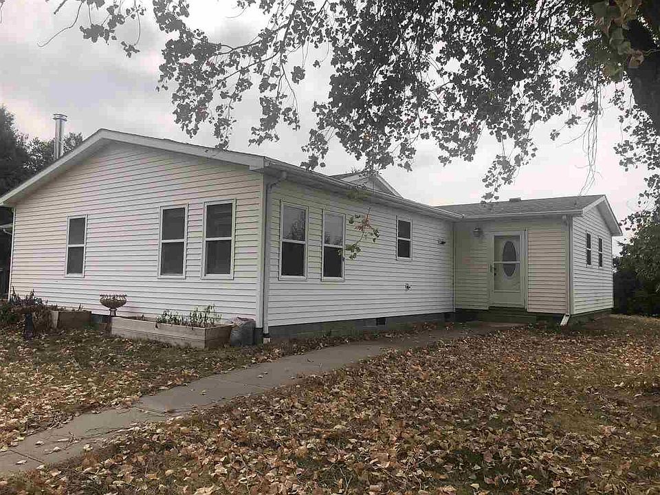 1st image of 78 Sweetwater Ave