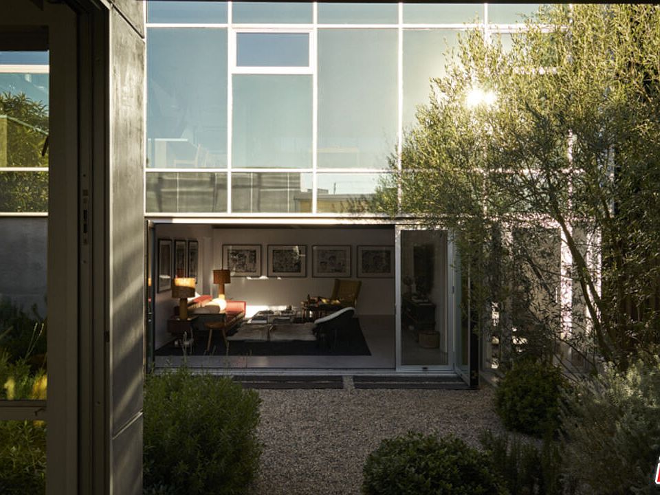 1st image of 741 Brooks Ave