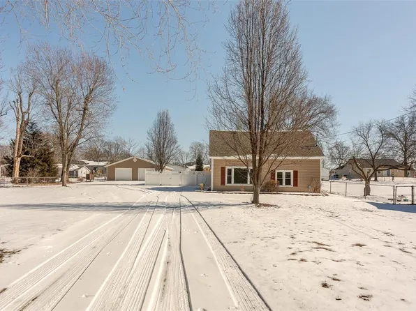 2202 Williams St, Maryville, IL 62062