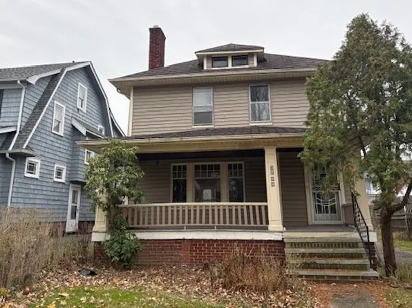 3288 Cedarbrook Rd, Cleveland Heights, OH 44118