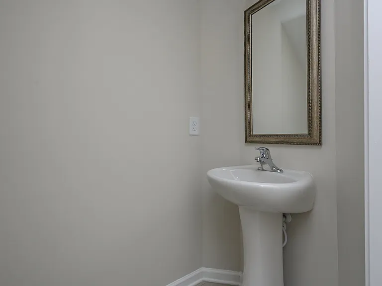 105 Bruinen Dr — Photo 8