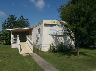 1021 Mesquite St, Alvin, TX 77511