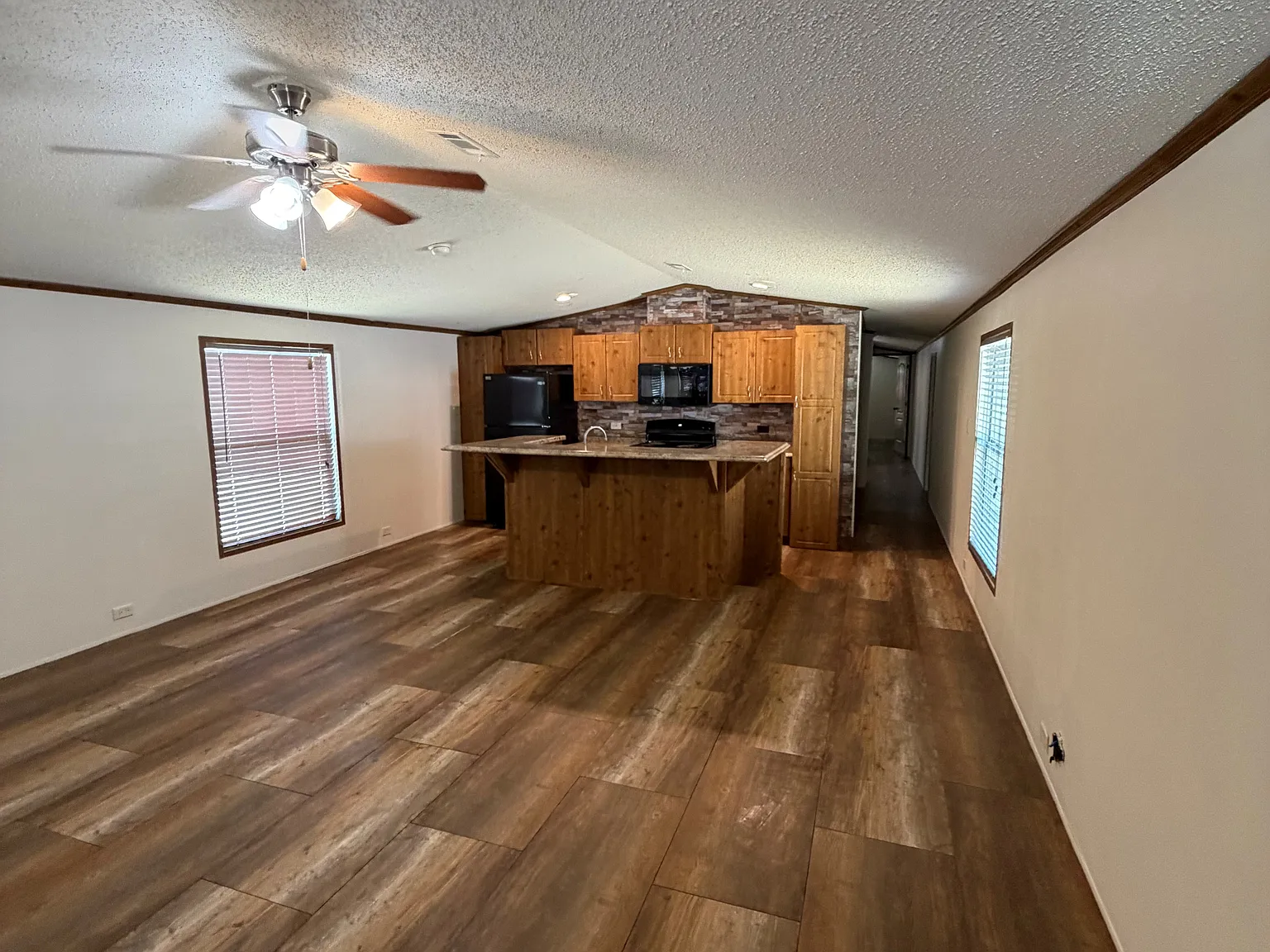 3 bed, 1500 sqft, $1,450 — Photo 4