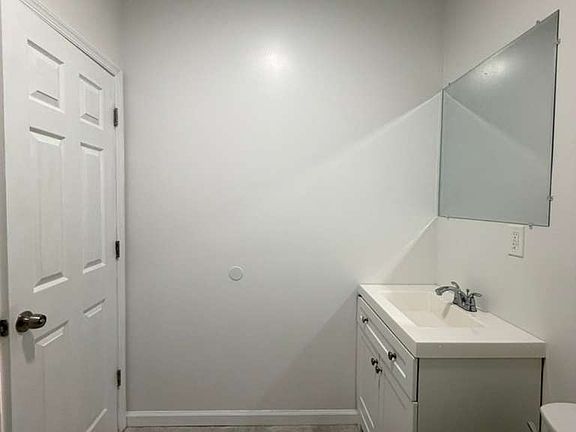 4th image of 822 S 16th St #1A