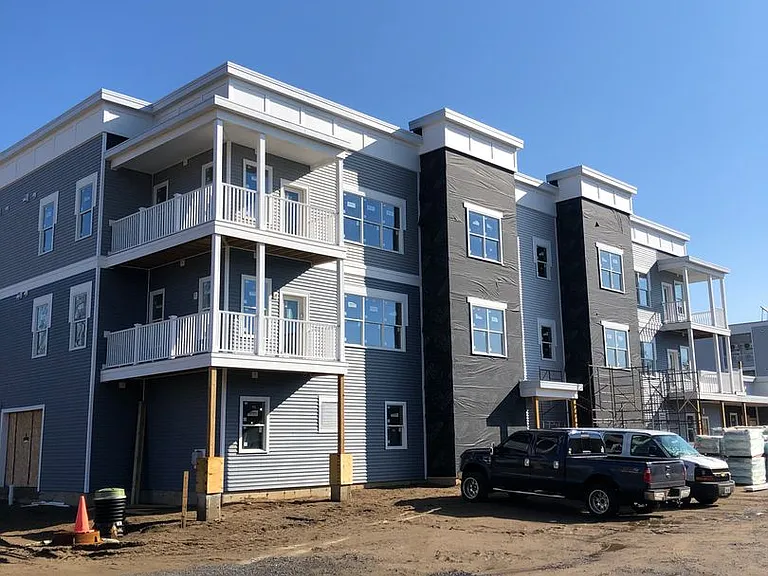 Solara Luxury Apartments — Photo 68