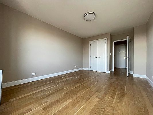 3rd image of 12333 83rd Ave APT 2004