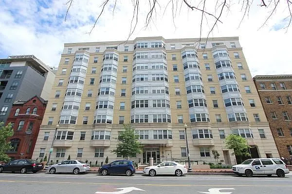 2 bed, 1000 sqft, $3,800 — Photo 3