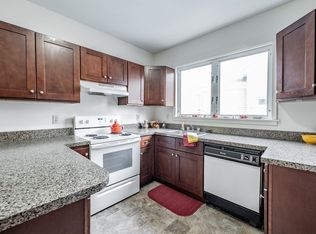 31 Sachem St, Springfield, MA 01108