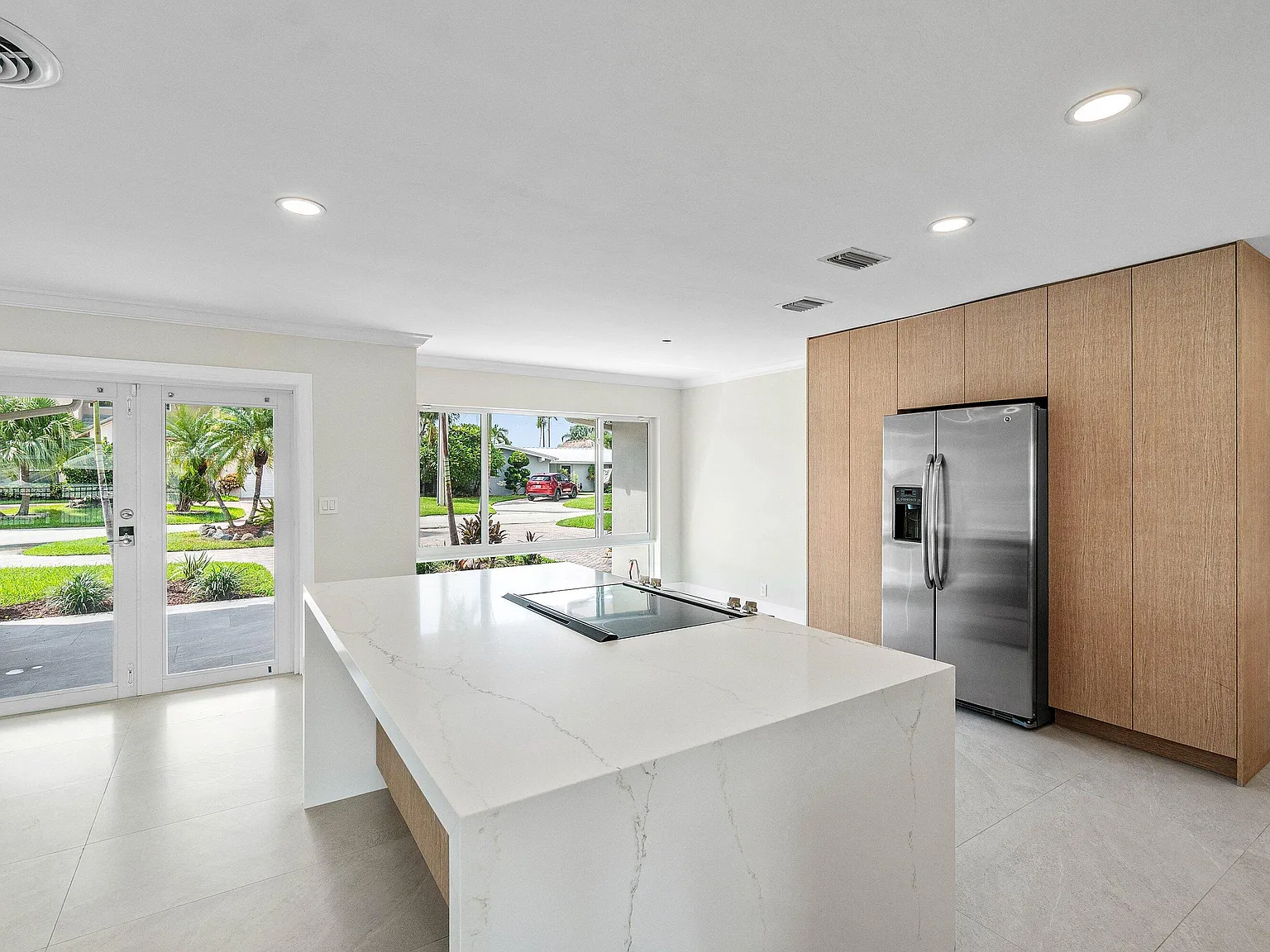 4 bed, 2.0 bath, 2157 sqft, $13,500 — Photo 3