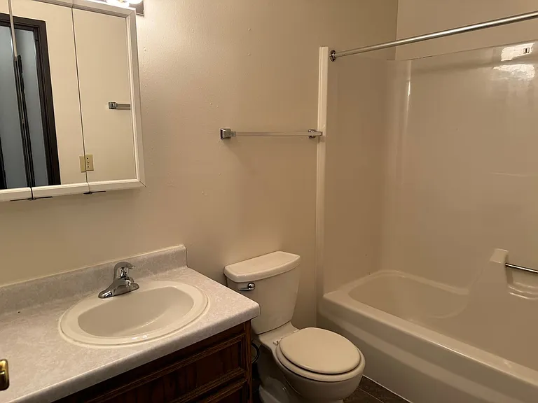 Silver Leaf Apartments — Photo 39