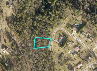 70 Hillcrest Ln, Hickory, NC 28601