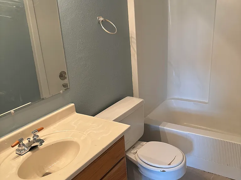 243 S Durkin Dr #16 — Photo 4