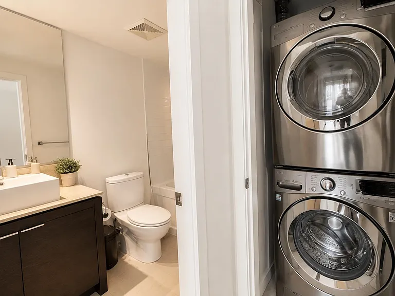 158 W 13th St #505 — Photo 22