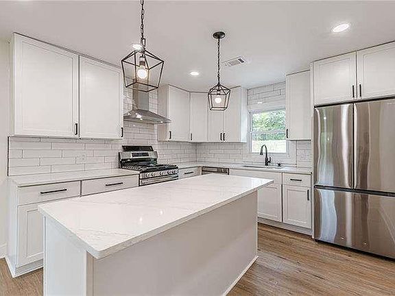 4th image of 525 Rosemont Dr