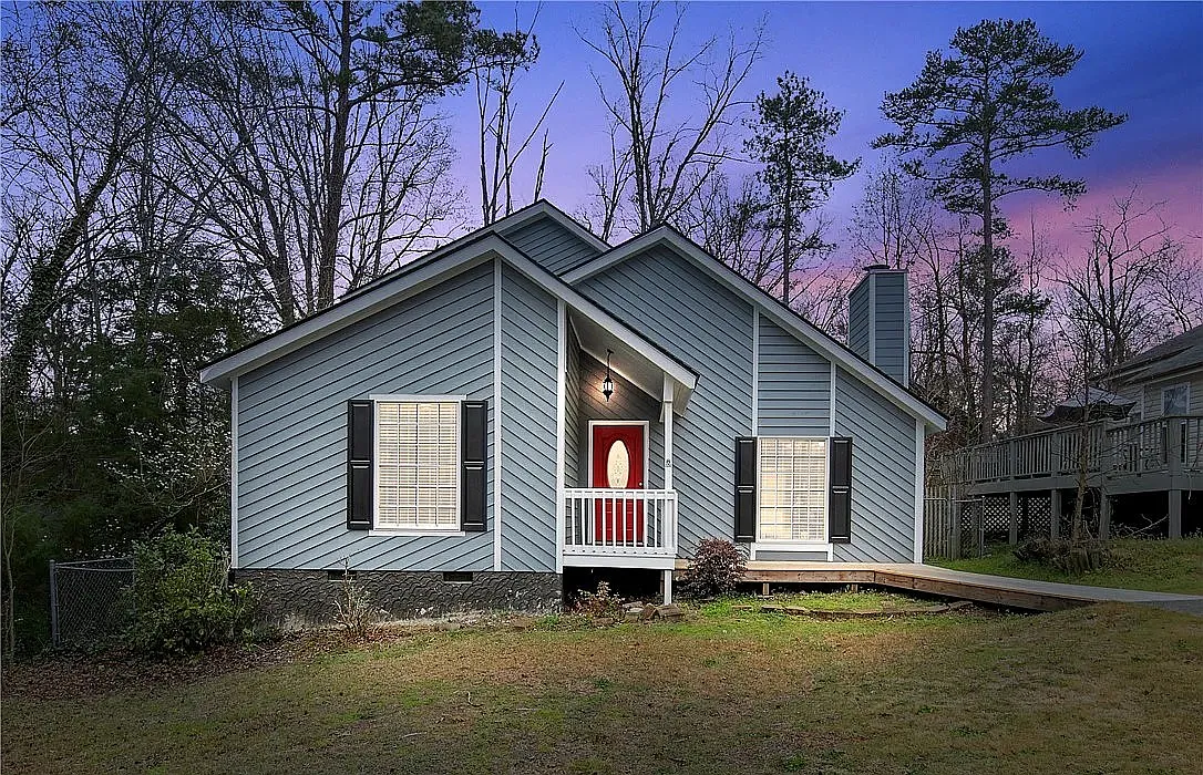 1 bed, 1.5 bath, 1624 sqft, $660 — Photo 2