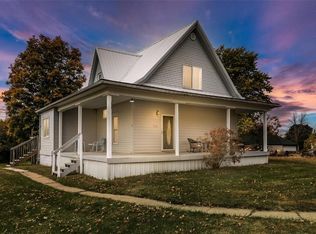 220 1st St S, Coggon, IA