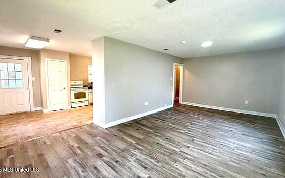 3rd image of 1806 Williams St