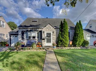 31 Carol Ln, Clifton, NJ 07012