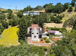2554 Vineyard Rd, Novato, CA 94947