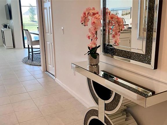 2nd image of 2557 Rosemont Cir