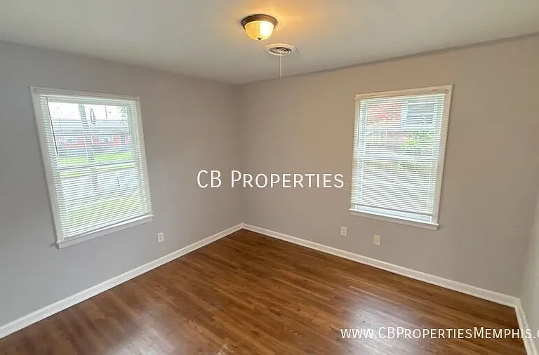 2208 Cassie Ave — Photo 3