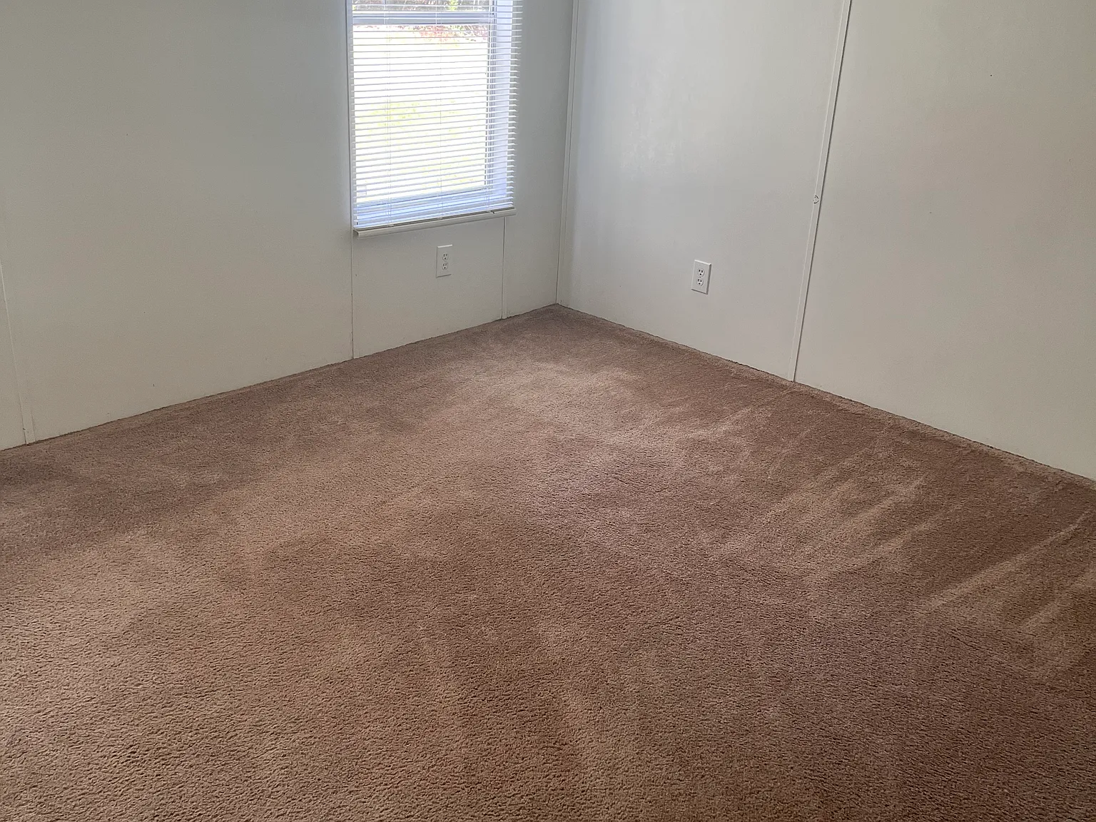 3 bed, 1120 sqft, $1,000 — Photo 1
