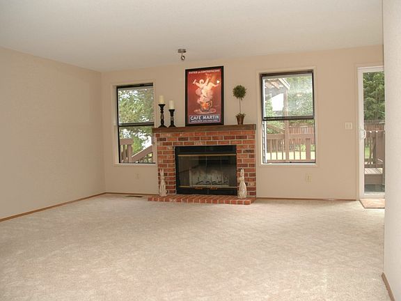 4th image of 8609 NE 142nd St