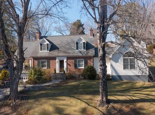 305 Overhill Dr, Lexington, VA 24450