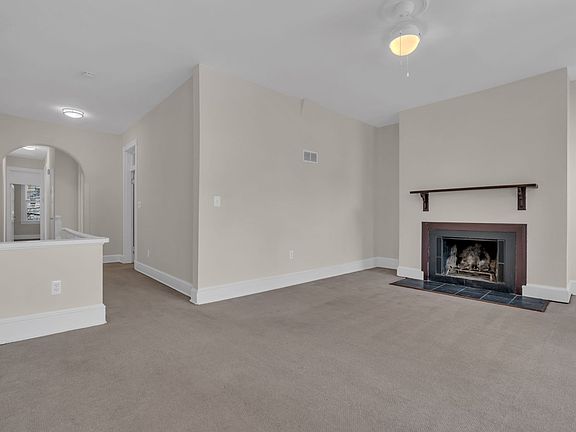 Large and Spacious Living Area
