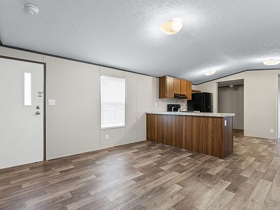 5th image of 184 S King Charles Ct #184