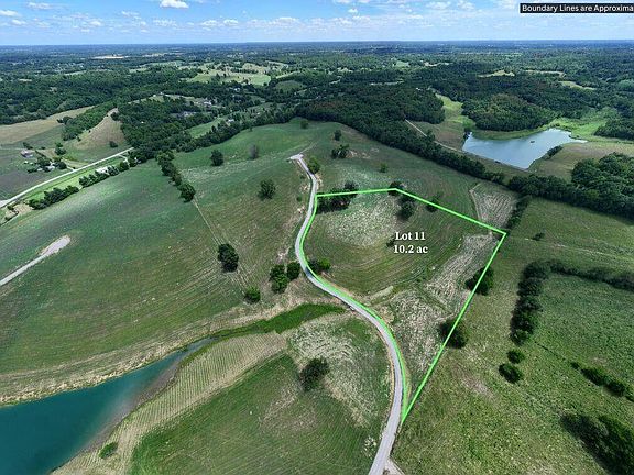 2nd image of 434 Creekside Farms Dr